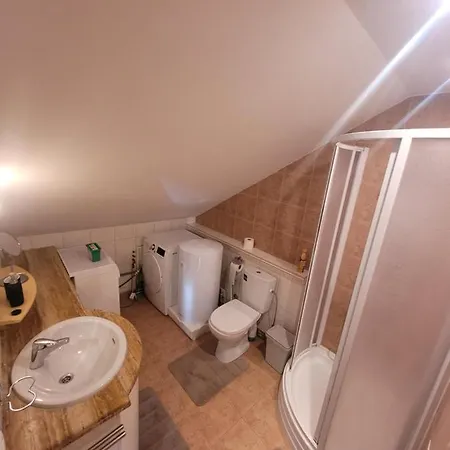 D-mansard, Free Parking, Self-check-in