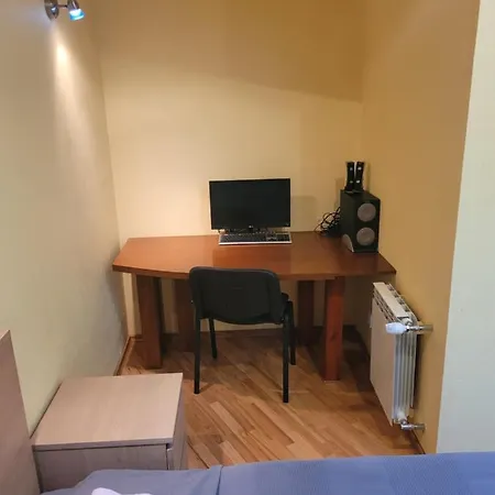 D-mansard, Free Parking, Self-check-in *